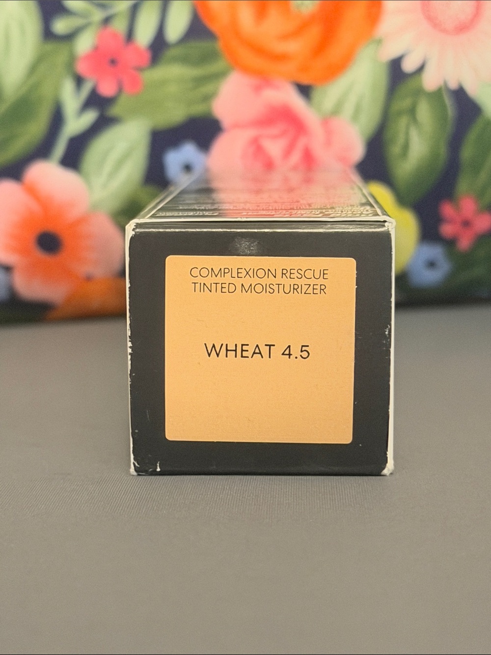 bareMinerals Complexion Rescue Tinted Moisturizer in Wheat 4.5 SPF30 - Picture 2 of 5